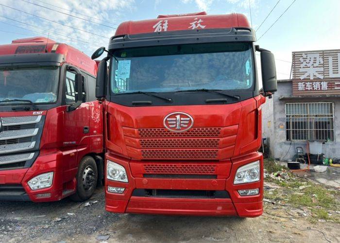 二手青岛解放 350马力 载货车