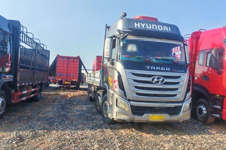 二手现代商用车 430马力 载货车