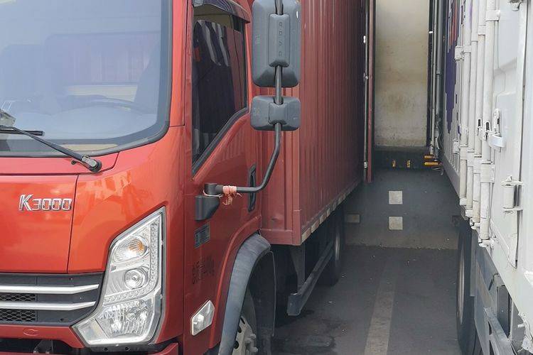 二手陕汽轻卡 130马力 载货车