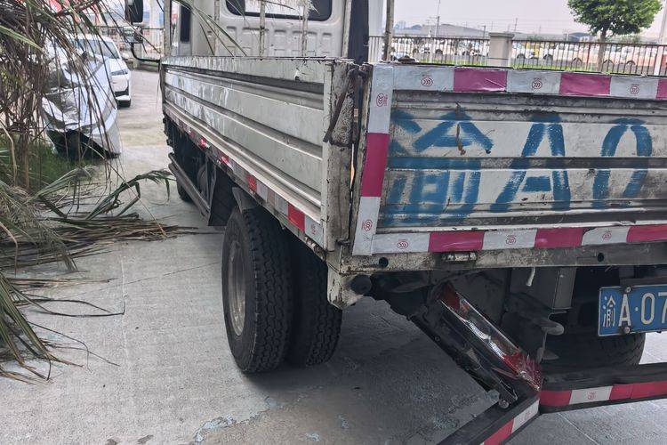 二手福田欧马可 131马力 载货车