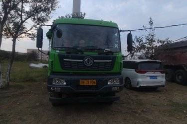 二手东风商用车 天锦VR重卡 320马力 8X4 6米自卸车(国六) 前四后八 东风康明斯二手自卸车 黄牌图片