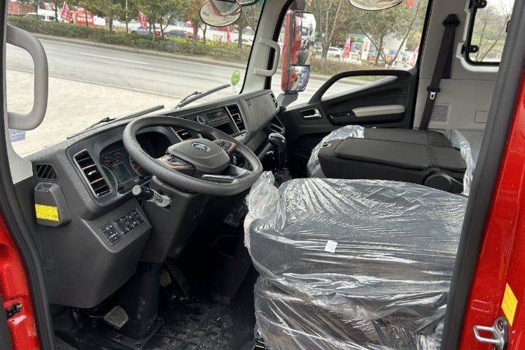 福田奥铃 185马力 载货车