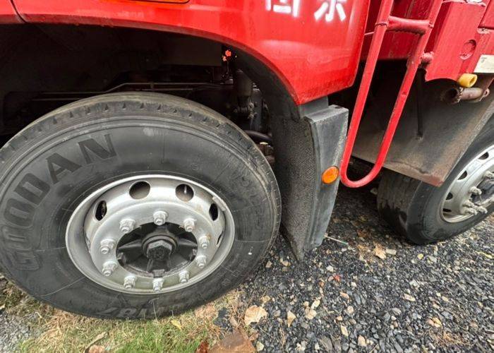 二手青岛解放 350马力 载货车