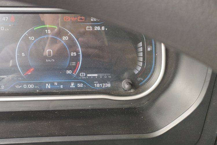 二手青岛解放 290马力 载货车