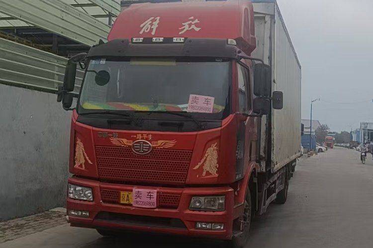 二手一汽解放 180马力 载货车