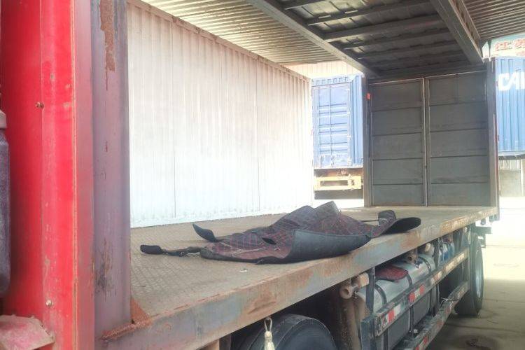 二手东风商用车 340马力 载货车