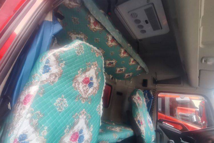 二手东风商用车 340马力 载货车
