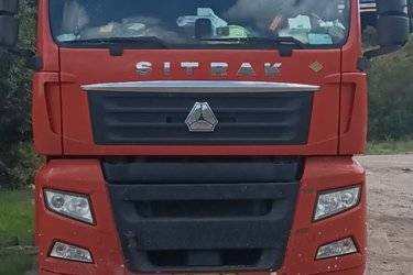 二手中国重汽 汕德卡SITRAK G7重卡 440马力 6X4 LNG牵引车(国六) 双驱 曼二手牵引车 黄牌
