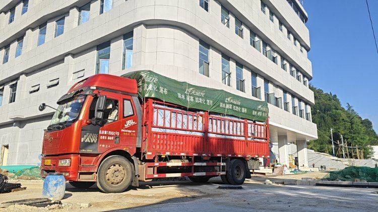 二手一汽解放 240马力 载货车