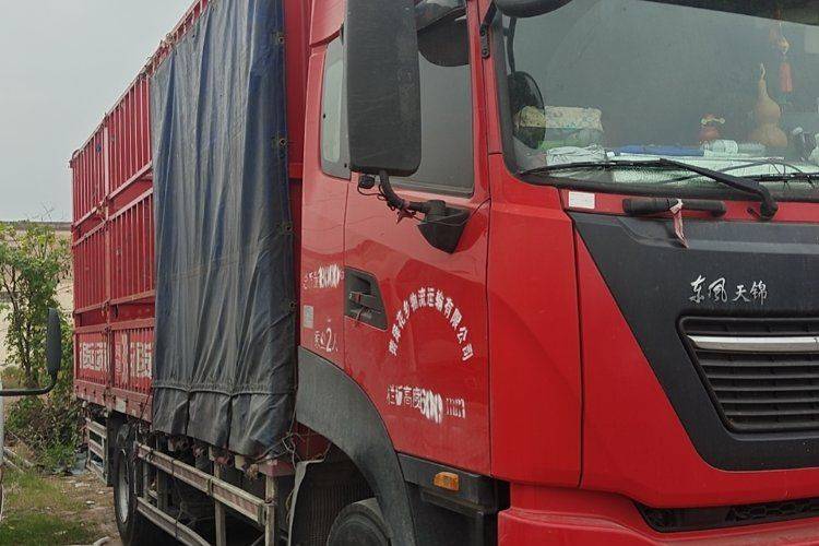 二手东风商用车 290马力 载货车
