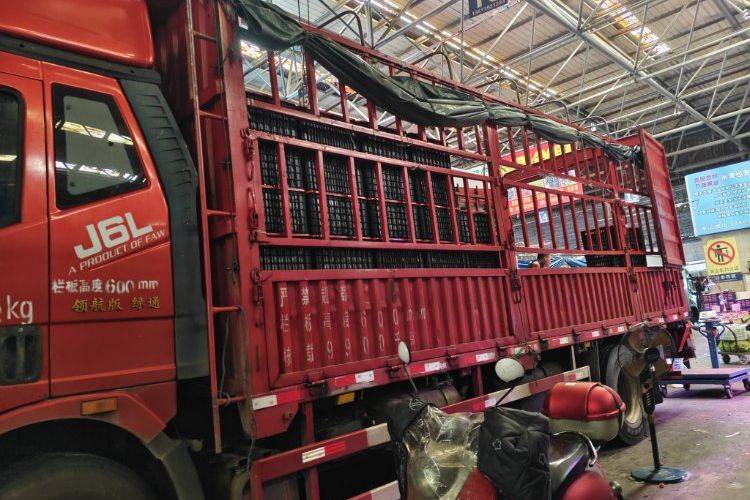 二手一汽解放 240马力 载货车