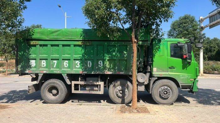 东风华神 220马力 自卸车