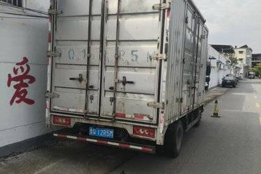 二手福田 奥铃速运 飞扬版 110马力 4.14米单排厢式轻卡(宽轮距)(国五) 单桥 江西五十铃二手载货车 蓝牌