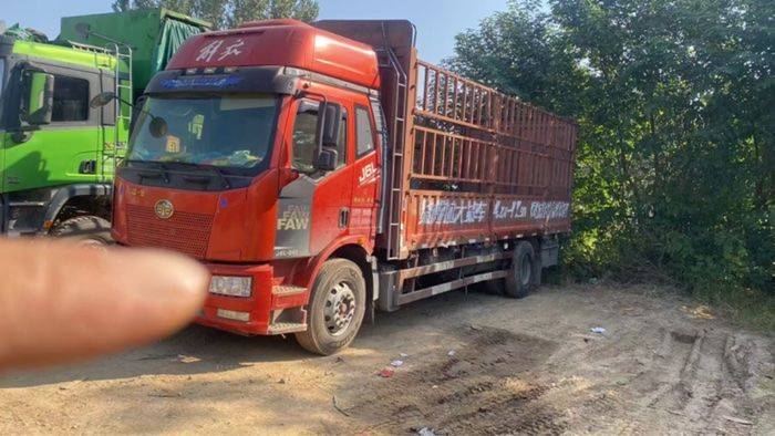 二手一汽解放 240马力 载货车