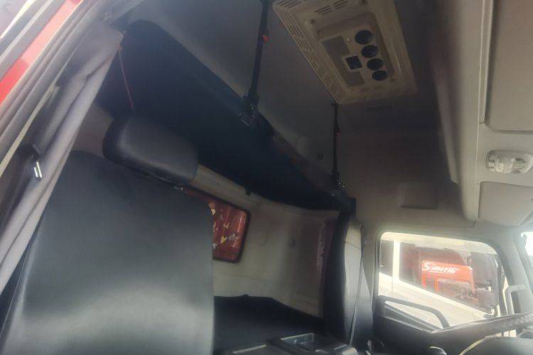 二手东风商用车 292马力 载货车