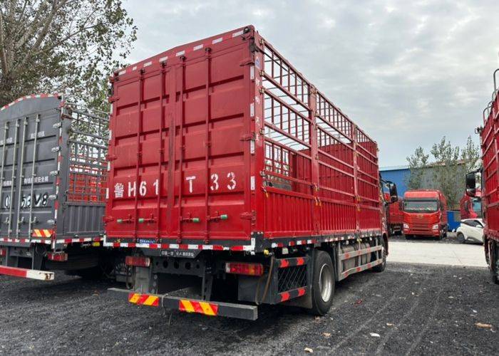 一汽解放 320马力 载货车