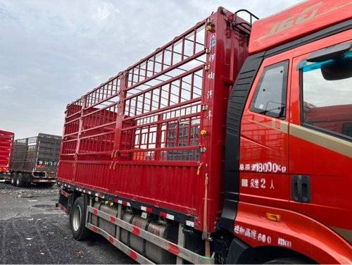 一汽解放 320马力 载货车