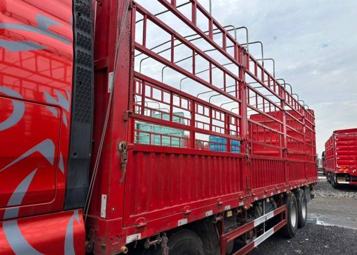 二手重汽汕德卡 480马力 载货车