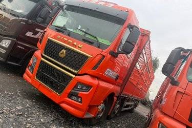 二手中国重汽 汕德卡SITRAK G7S 350马力 6X2 9.6米AMT自动档仓栅式载货车(国六) 单桥 曼二手载货车 黄牌