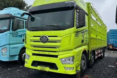 二手一汽解放 J7重卡 460马力 8X4 9.4米栏板载货车(国六) 前四后八 锡柴二手载货车 黄牌图片