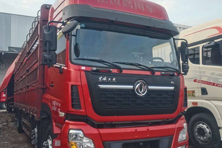 二手东风商用车 292马力 载货车