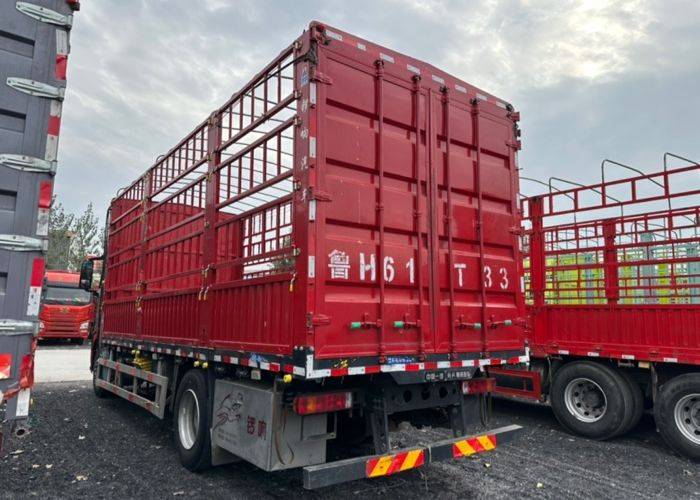 一汽解放 320马力 载货车