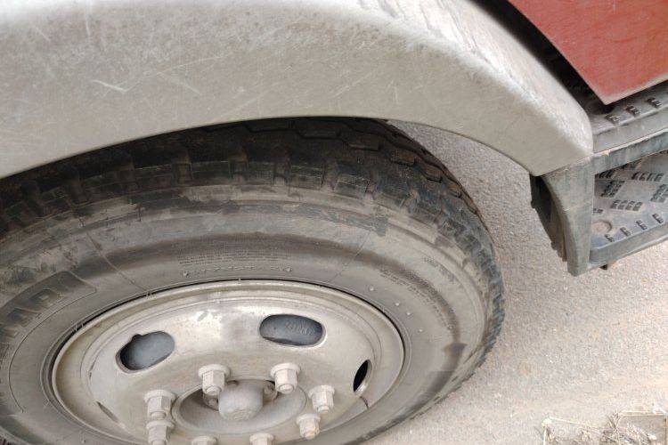 二手福田瑞沃 160马力 载货车