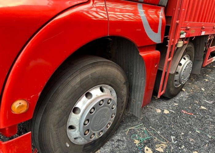 二手重汽汕德卡 350马力 载货车