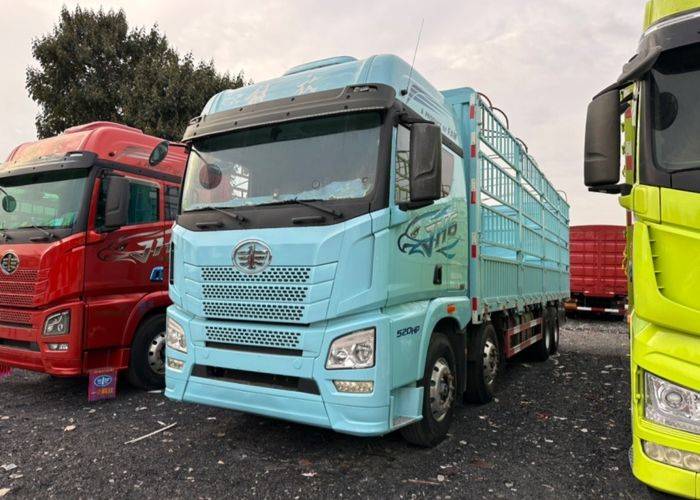 二手青岛解放 520马力 载货车