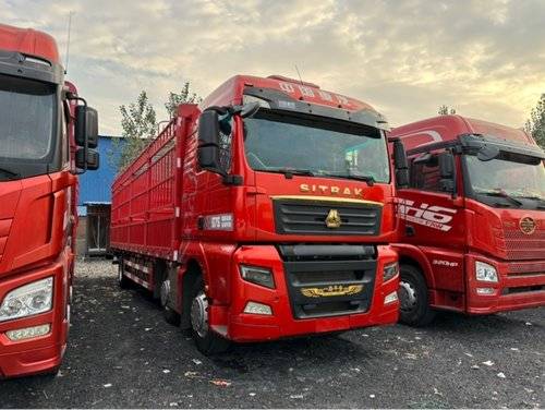 重汽汕德卡 350马力 载货车