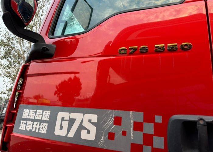 二手重汽汕德卡 350马力 载货车