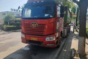 二手一汽解放 J6P重卡 领航版 460马力 6X4牵引车  锡柴二手牵引车图片