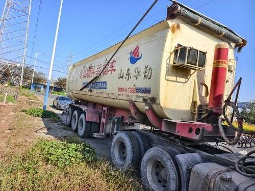 上汽红岩 450马力 自卸车