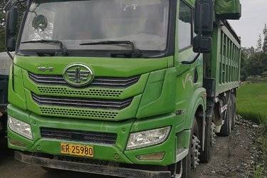 二手一汽解放 J6P重卡 350马力 8X4 6.8米自卸车(国五) 前四后八 潍柴二手自卸车 黄牌图片
