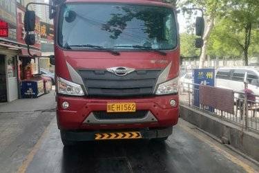 二手福田 瑞沃ES5 220马力 6X2 6.8米排半仓栅式载货车(国六) 前四后四 潍柴二手载货车 黄牌图片