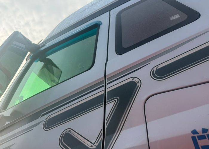 二手一汽解放 560马力 载货车