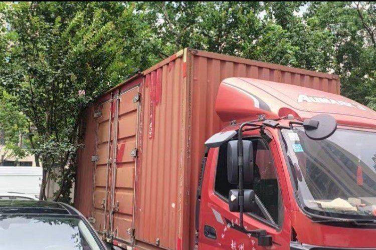 二手福田欧马可 131马力 载货车