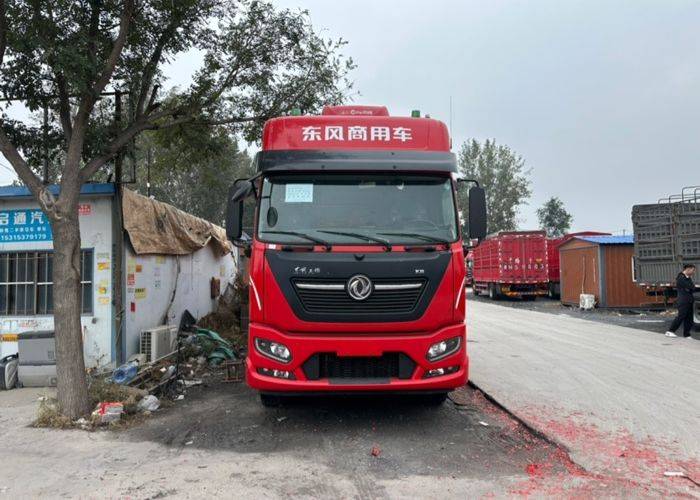 二手东风商用车 330马力 载货车