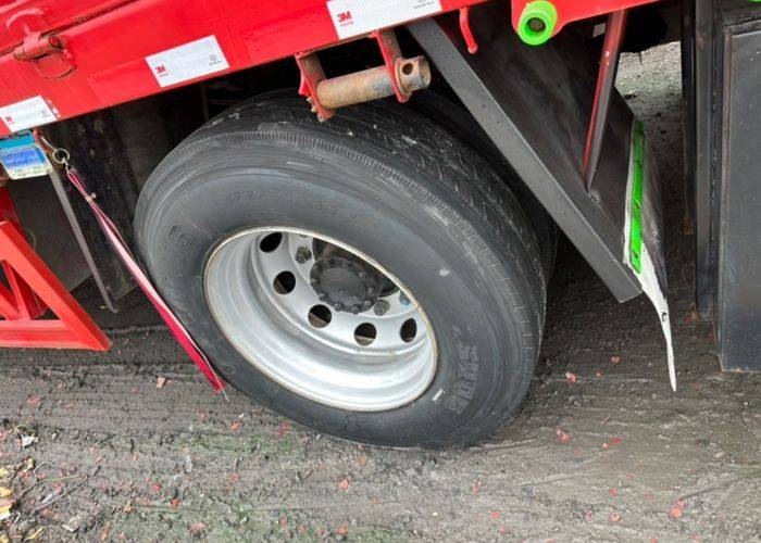二手东风商用车 330马力 载货车