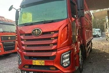 二手一汽解放 J6G 领航版 南方款 280马力 4X2 6.75米仓栅式载货车(国六) 单桥 锡柴二手载货车 黄牌图片