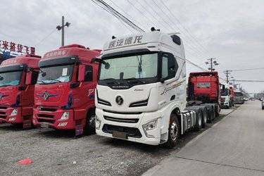 二手陕汽重卡 德龙X6000 680马力 6X4 AMT自动档牵引车(国六) 双驱 潍柴二手牵引车 黄牌图片
