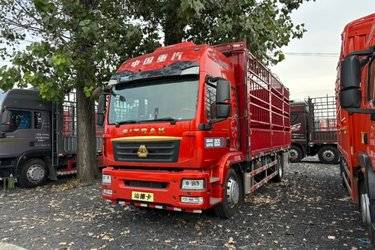 二手中国重汽 汕德卡SITRAK G5S 豪华版 330马力 4X2 6.8米仓栅式载货车(国六) 单桥 曼二手载货车 黄牌