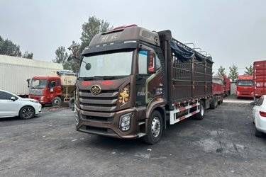 二手一汽解放 J6G 领航版 360马力 4X2 6.75米仓栅式载货车(国六) 单桥 大柴二手载货车 黄牌