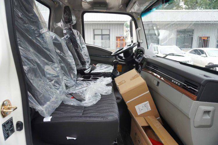 二手重汽HOWO轻卡 170马力 专用车