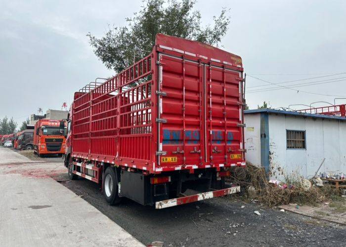 二手东风商用车 330马力 载货车