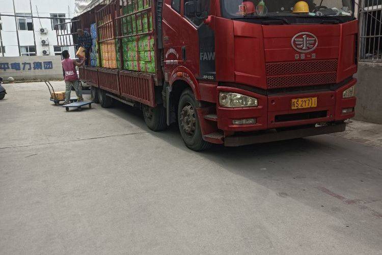 二手一汽解放 350马力 载货车