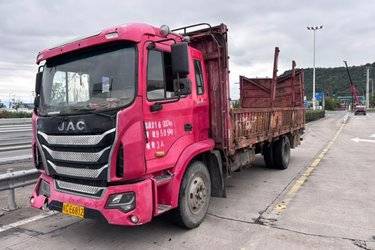 二手江淮 格尔发K5L中卡 160马力 4X2 6.77米仓栅式载货车(国五) 单桥 玉柴二手载货车 黄牌
