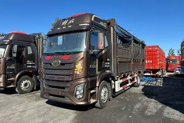 二手一汽解放 J6G 领航版 360马力 4X2 6.75米仓栅式载货车(国六) 单桥 大柴二手载货车 黄牌