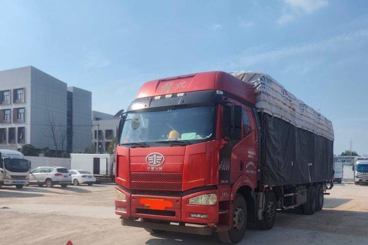 二手一汽解放 350马力 载货车
