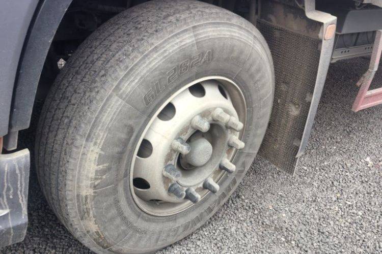重汽豪沃(HOWO) 290马力 载货车